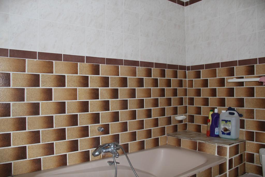 Holiday Home Maison De La Litiere Pugny-Chatenod Room photo